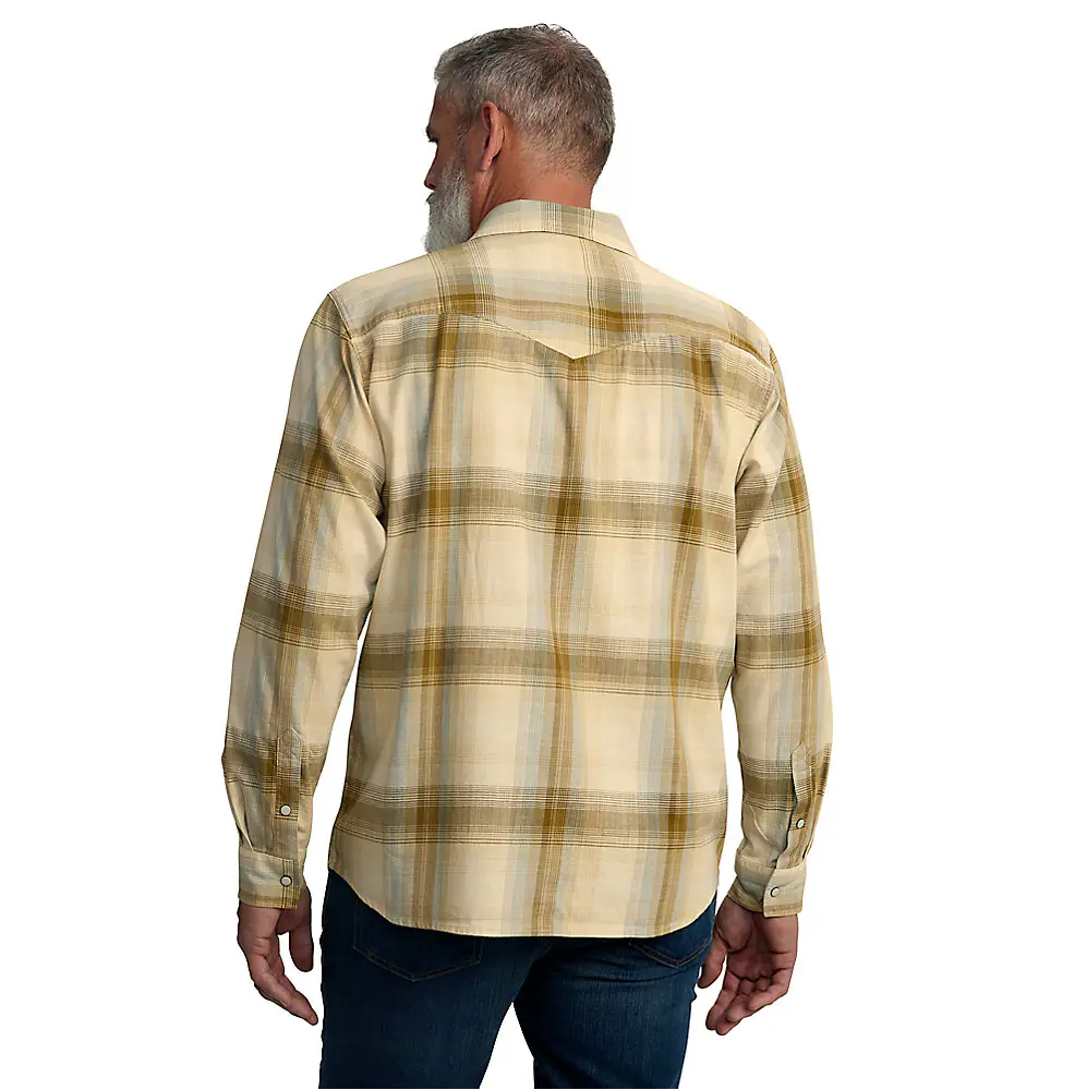 Carhartt Montana Rugged Flex Relaxed Fit Lightweight Long-Sleeve Snap-Front Plaid Shirt